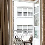 招待所 Portico