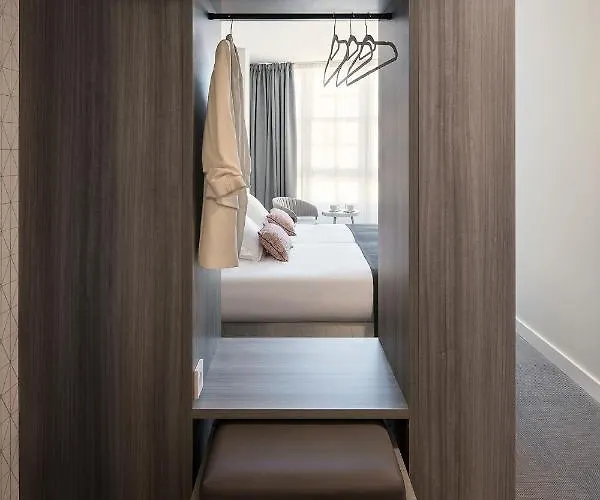 Portico בית הארחה *